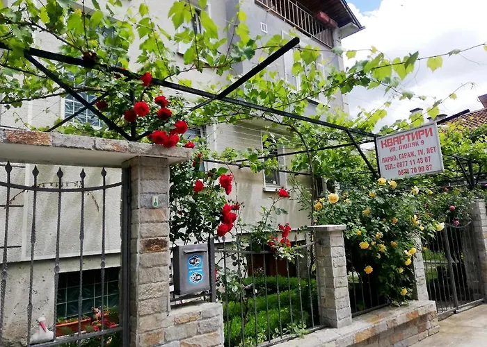 стойнови Pavel Banya